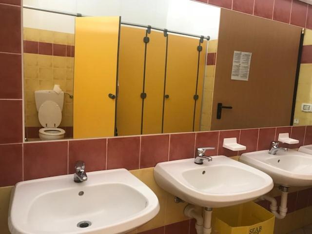 Albergo E Ostello Della Gioventu Biella Centro Storico Екстер'єр фото
