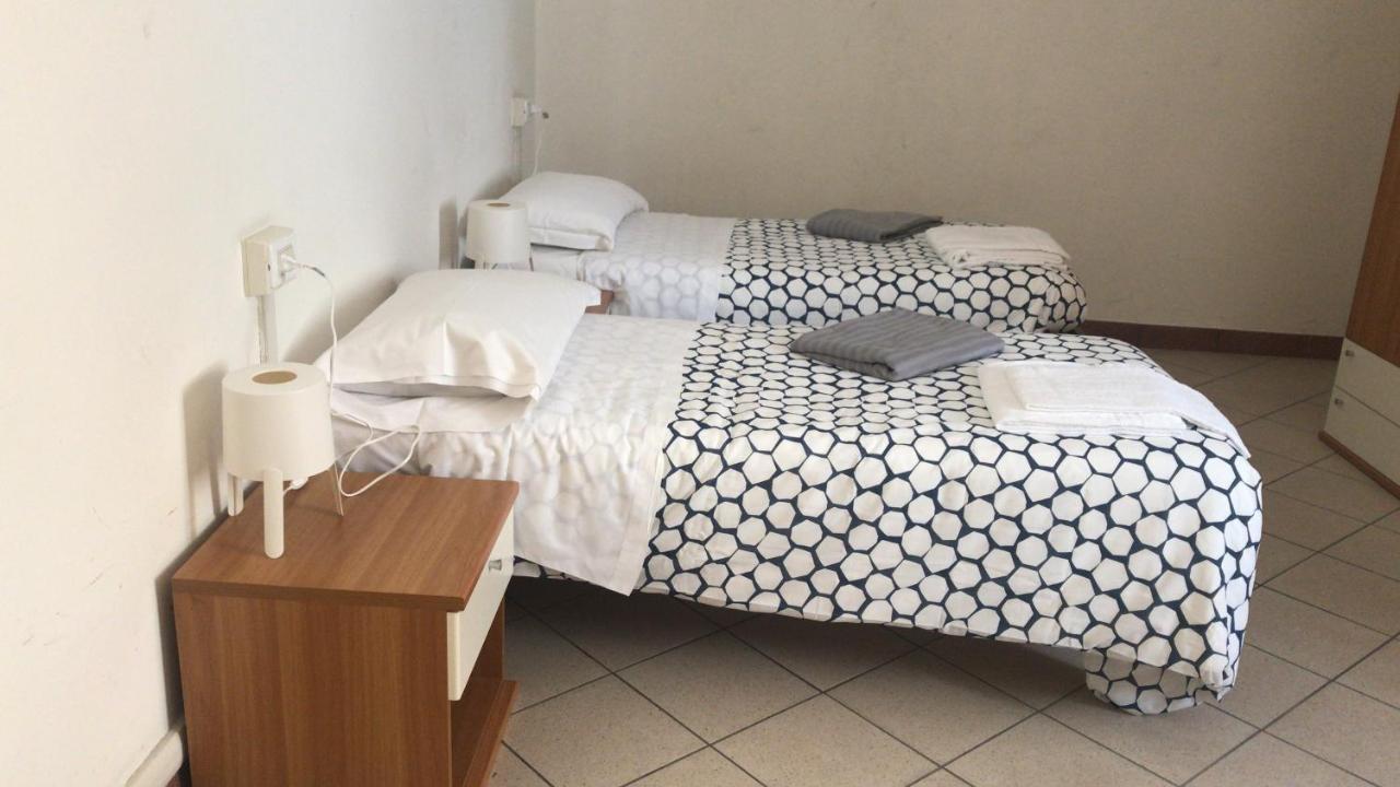 Albergo E Ostello Della Gioventu Biella Centro Storico Екстер'єр фото